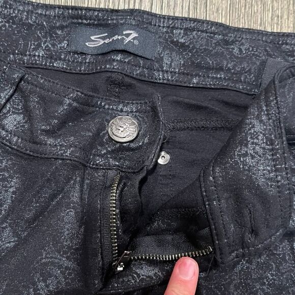Seven7 Baroque Skinny Pants Mid-Rise Faux Leather Floral Preppy Black Size 8 - Picture 3 of 10